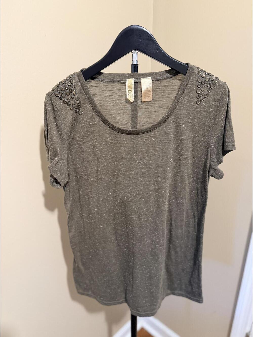 BKE Boutique Embellished Shoulder Tee Gray Size Medium